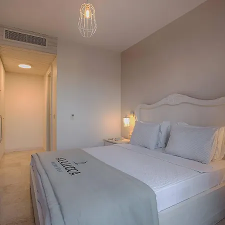 מלון Alalucca Butik - Adults Only 2*
